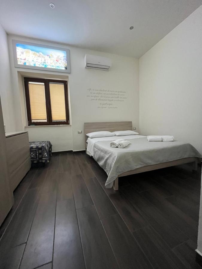 Beb Pisadog Bed & Breakfast Наполи Екстериор снимка